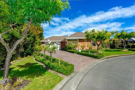 Photo of property in 5 Patricia Place, Harewood, Christchurch, 8051