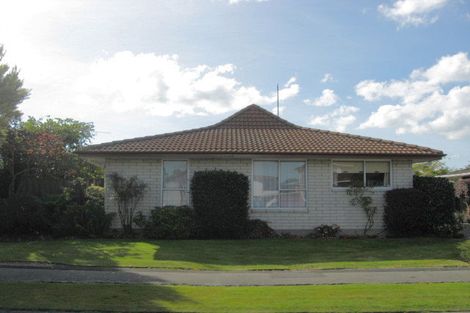 Photo of property in 1/8 Camrose Place, Ilam, Christchurch, 8041