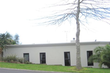 Photo of property in 2 Harlech Glen, Bethlehem, Tauranga, 3110
