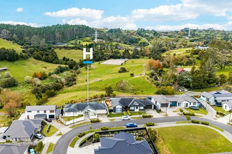 Photo of property in 22 Jeroboam Loop, Kumeu, 0810
