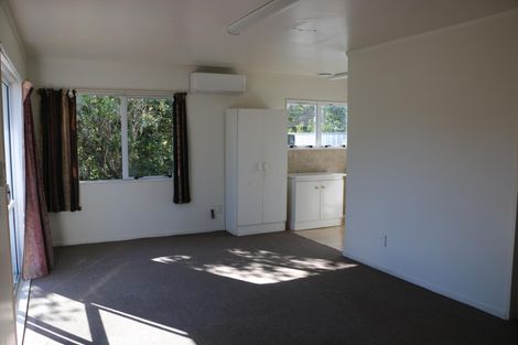 Photo of property in 9 Greers Road, Weymouth, Auckland, 2103