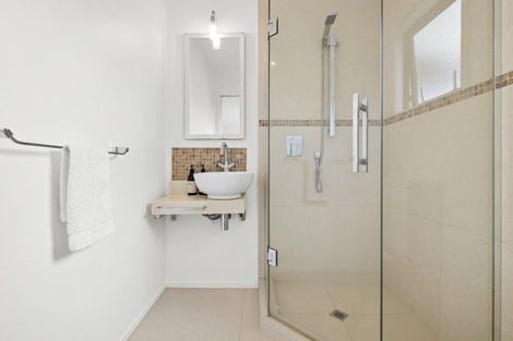 Photo of property in 5 Caversham Drive, Torbay, Auckland, 0630