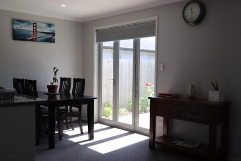 Photo of property in 8 Kaki Lane, Takanini, 2112