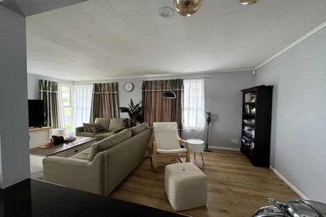 Photo of property in 38 Flat Bush Road, Clover Park, Auckland, 2023