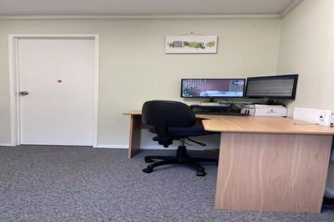 Photo of property in 86 Luckens Road, West Harbour, Auckland, 0618