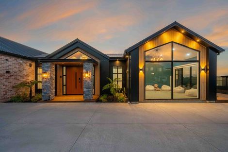 Photo of property in 9 Fisk Road, Pukekohe, 2120