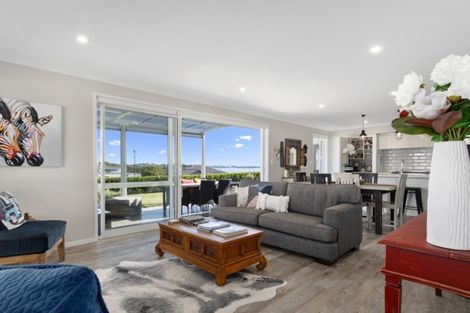 Photo of property in 5 Greystone Place, Omokoroa, 3114