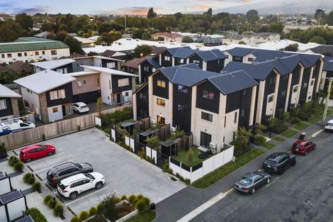 Photo of property in 3/4 Taramea Place, Addington, Christchurch, 8024