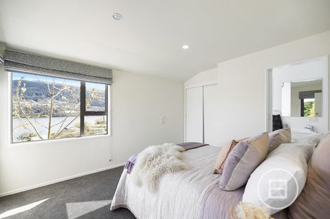 Photo of property in 556d Peninsula Road, Kelvin Heights, Queenstown, 9300