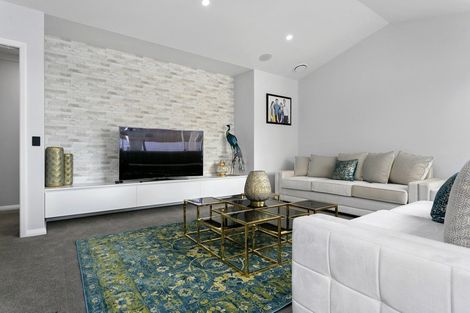 Photo of property in 19 Mike Smith Drive, Cambridge, 3434