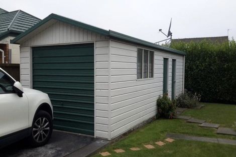 Photo of property in 11 Huia Street, Riccarton, Christchurch, 8041