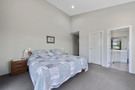 Photo of property in 15 Kahurangi Heights, Aotea, Porirua, 5024
