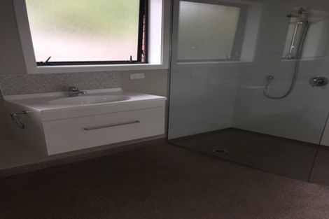 Photo of property in 1/77 Konini Road, Titirangi, Auckland, 0604