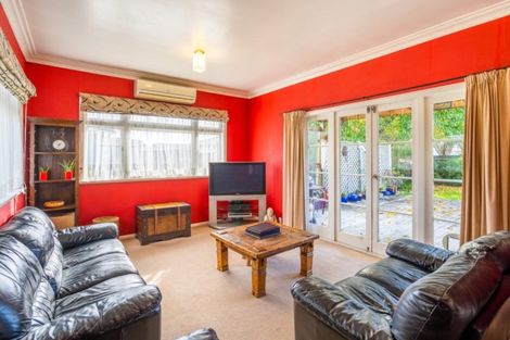 Photo of property in 12 Carlisle Street, Levin, 5510