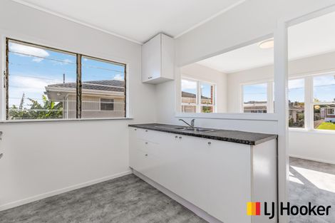 Photo of property in 1 Lynmore Drive, Hillpark, Auckland, 2102
