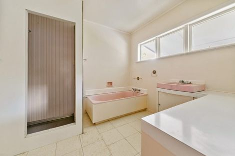 Photo of property in 4 Kay Road, Swanson, Auckland, 0614