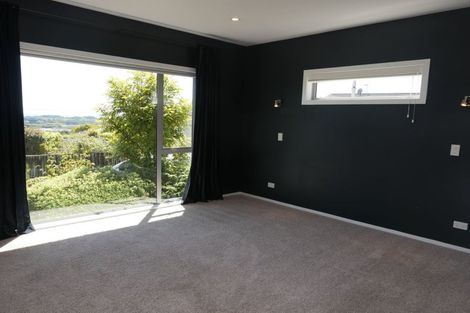 Photo of property in 11 Kotare Street, Waikanae, 5036