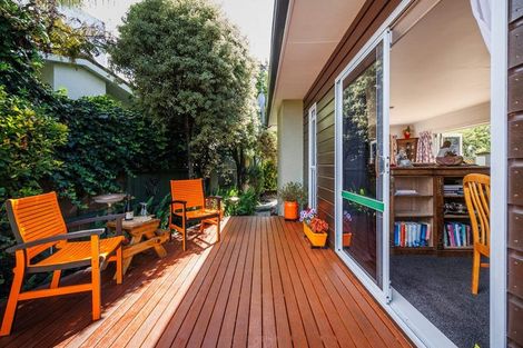 Photo of property in 23 Chilton Grove, Hokowhitu, Palmerston North, 4410