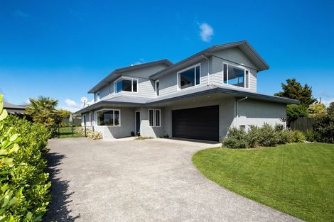 Photo of property in 123 Middle Road, Havelock North, 4130