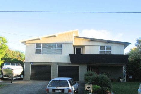 Photo of property in 81 Golf Road, Paraparaumu Beach, Paraparaumu, 5032