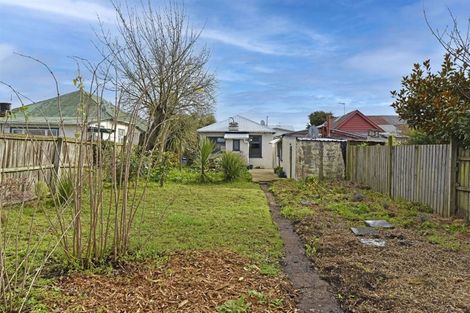 Photo of property in 104 Barbour Street, Waltham, Christchurch, 8011