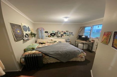 Photo of property in 113 Parkvale Road, Karori, Wellington, 6012