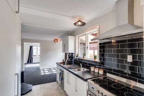 Photo of property in 6 Chester Place, Taradale, Napier, 4112