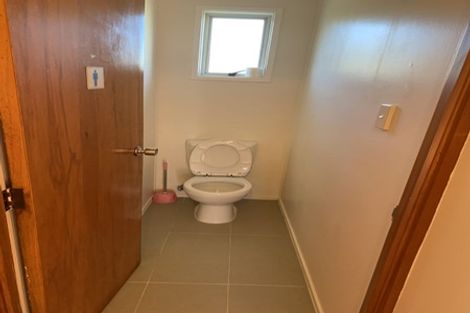 Photo of property in 17 Salamanca Road, Sunnynook, Auckland, 0620