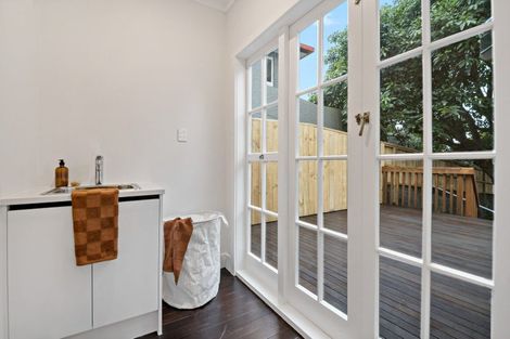 Photo of property in 98 Calgary Street, Mount Eden, Auckland, 1041