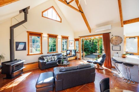 Photo of property in 355 Turitea Road, Turitea, Palmerston North, 4472