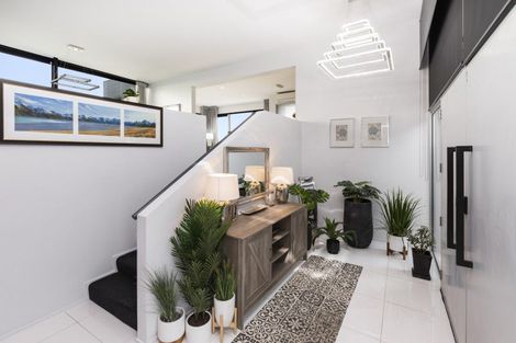 Photo of property in 12 Harry Ell Drive, Cashmere, Christchurch, 8022