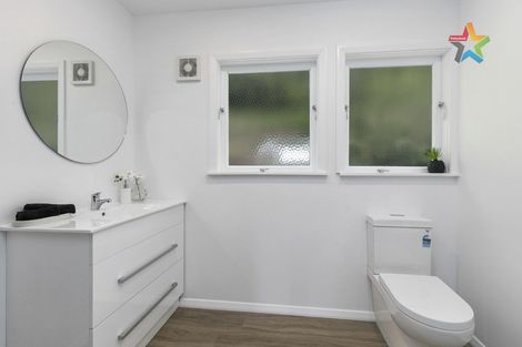 Photo of property in 165 Wellington Road, Wainuiomata, Lower Hutt, 5014