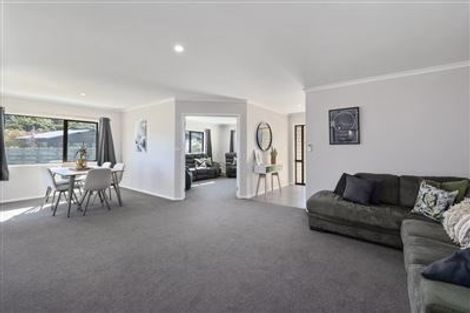 Photo of property in 27 Pukeko Way, Kinloch, Taupo, 3377