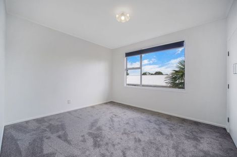 Photo of property in 19 Normandy Place, Henderson, Auckland, 0610