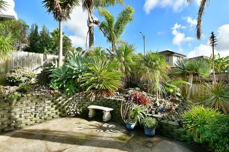 Photo of property in 1 Empressa Heights, Helensville, 0800