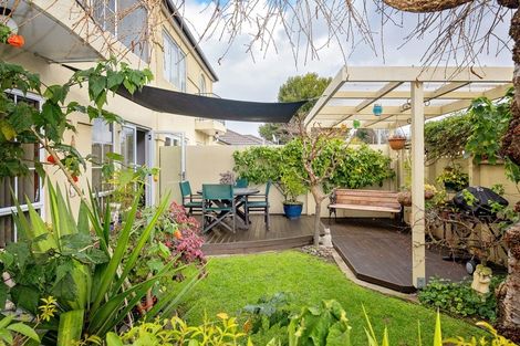 Photo of property in 2/102 Southampton Street West, Hastings, 4122