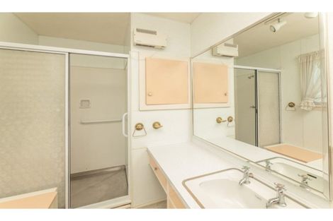 Photo of property in 49 Maidstone Road, Ilam, Christchurch, 8041