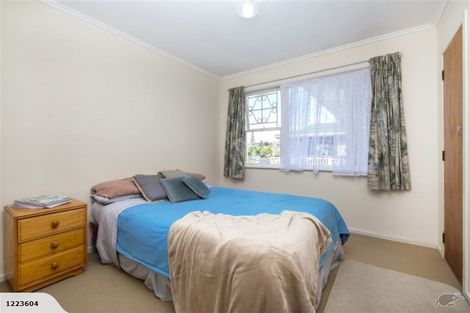 Photo of property in 63 Beechdale Crescent, Pakuranga Heights, Auckland, 2010