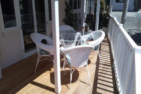 Photo of property in 1/2 Heathcote Road, Castor Bay, Auckland, 0620