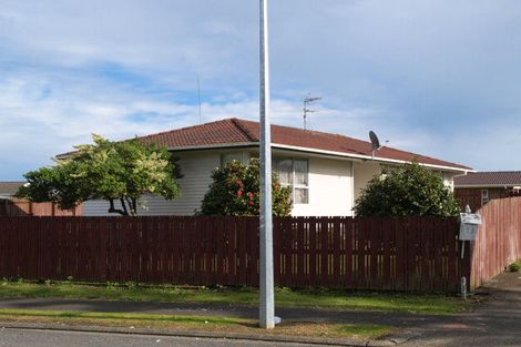 Photo of property in 15 Ben Lora Place, Mangere East, Auckland, 2024