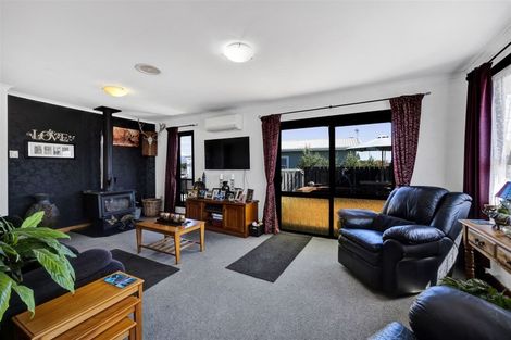 Photo of property in 28 Kingsford Street, Bell Block, New Plymouth, 4312