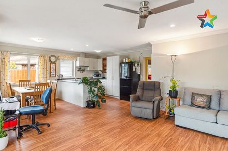 Photo of property in 21 Woodland Mews, Wainuiomata, Lower Hutt, 5014