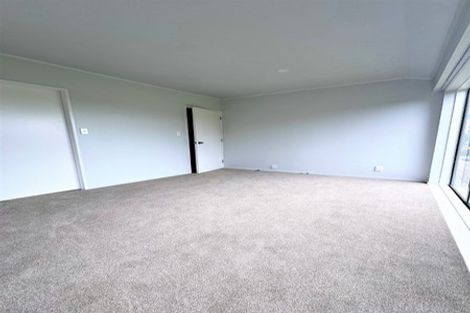 Photo of property in 8 Terrylyn Drive, Hillcrest, Auckland, 0627