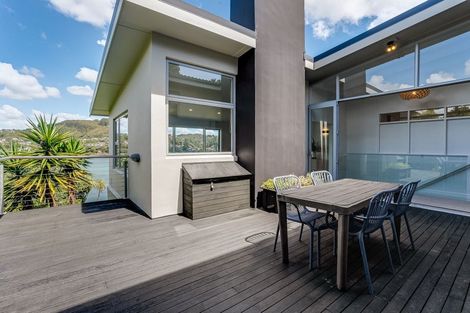 Photo of property in 40 Seaview Road, Paremata, Porirua, 5024