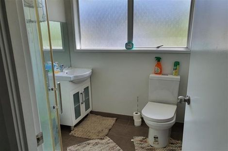 Photo of property in 64a Colwill Road, Massey, Auckland, 0614