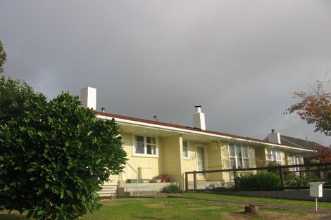 Photo of property in 15 Stephens Crescent, Highbury, Palmerston North, 4412