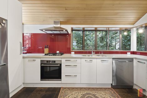 Photo of property in 14 Kingsclere Place, Goodwood Heights, Auckland, 2105