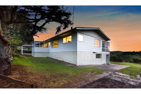 Photo of property in 4 Mcentee Road, Waitakere, Auckland, 0816