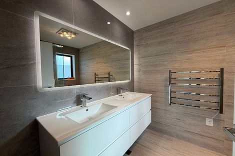 Photo of property in 8 Foxlaw Street, Randwick Park, Auckland, 2105