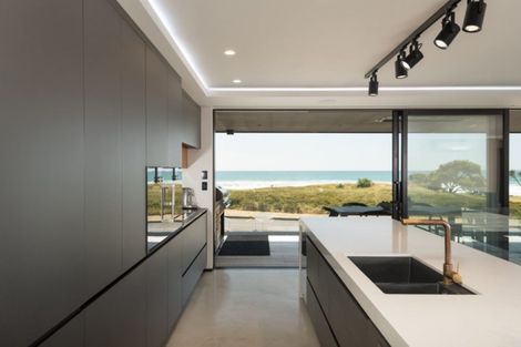 Photo of property in 193a Marine Parade, Mount Maunganui, 3116